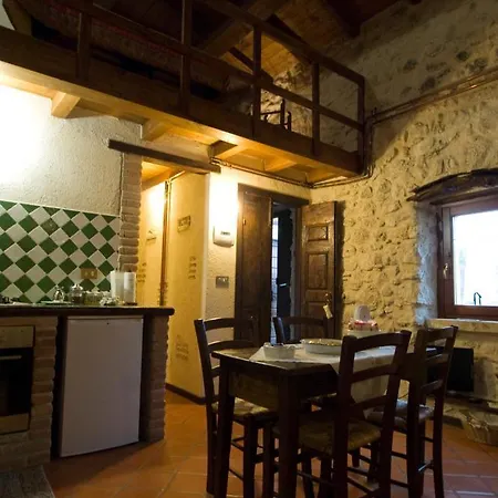 La Casa Su Le Dimore Del Borgo Санто-Стефано-ди-Сессанио