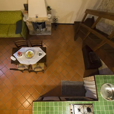 La Casa Su Le Dimore Del Borgo Aparthotel 3*