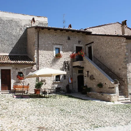 La Casa Su Le Dimore Del Borgo Aparthotel