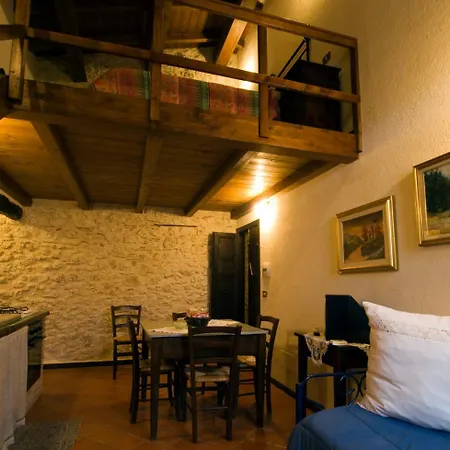 Aparthotel La Casa Su Le Dimore Del Borgo 3*