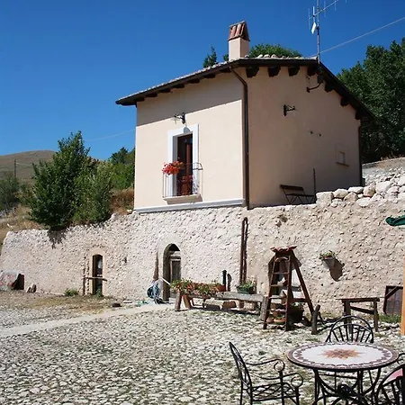 Апарт-отель La Casa Su Le Dimore Del Borgo Санто-Стефано-ди-Сессанио