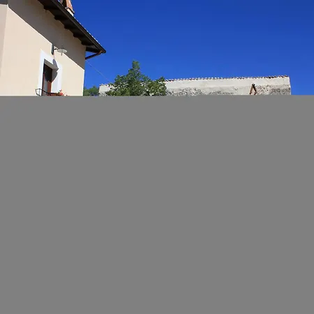 Апарт-отель La Casa Su Le Dimore Del Borgo Санто-Стефано-ди-Сессанио