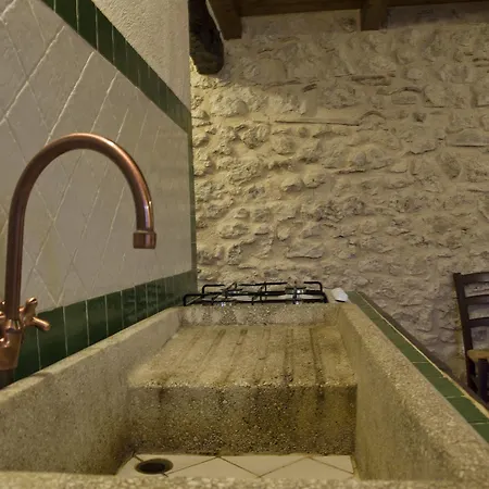 La Casa Su Le Dimore Del Borgo Апарт-отель Санто-Стефано-ди-Сессанио