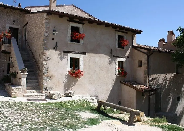 La Casa Sù Le Dimore Del Borgo 3* Santo Stefano Di Sessanio